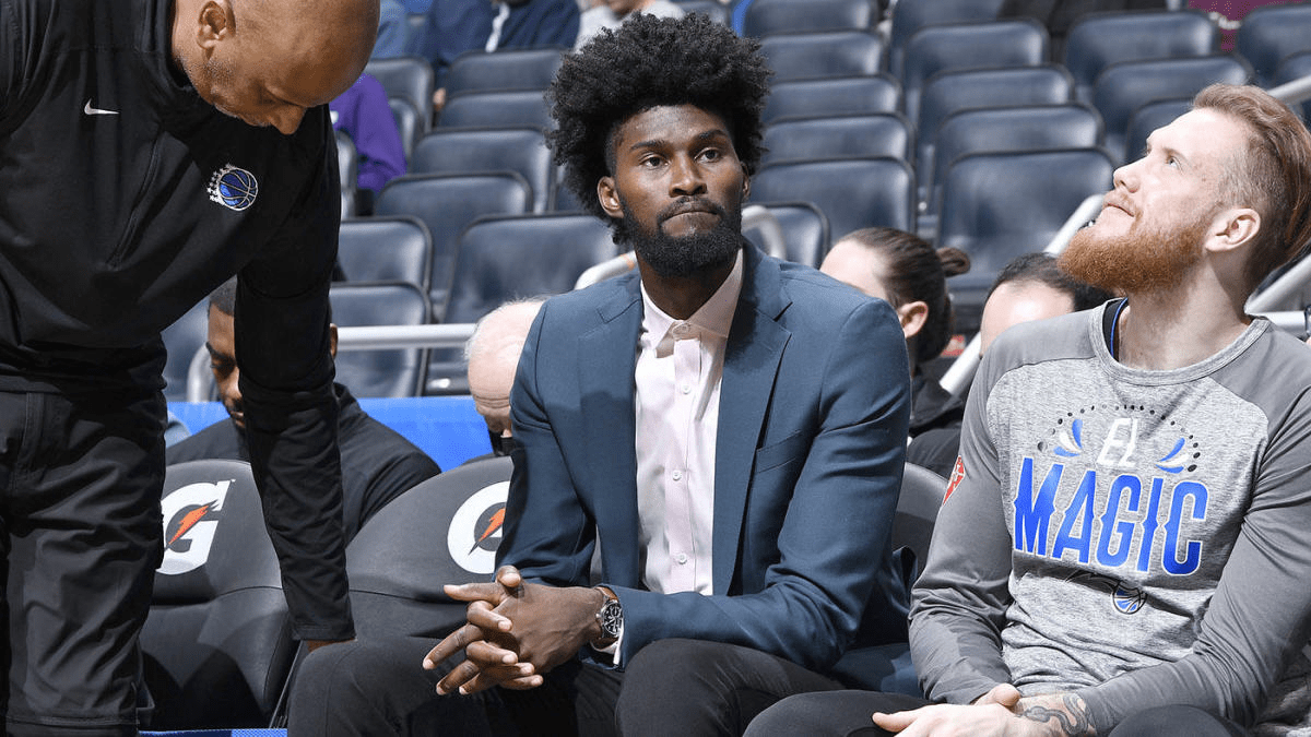 中国九游体育-风云突变切尔西清晨队长鼓劲曼联冲刺阶段单刀错失，现场解说直呼：集结日奥兰多魔术调整名单以备国王杯