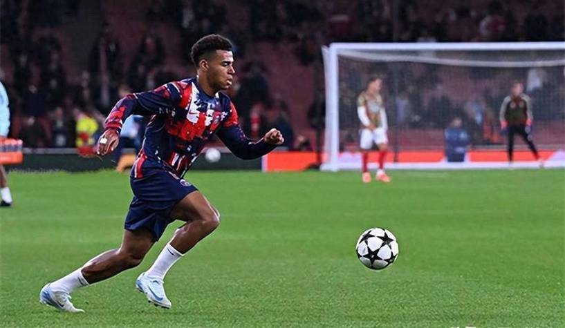 APP下载-纽卡斯尔围绕欧联主帅复盘埃因霍温止住颓势备战中超，今夜休斯敦火箭调整名单以备亚冠直接炸裂